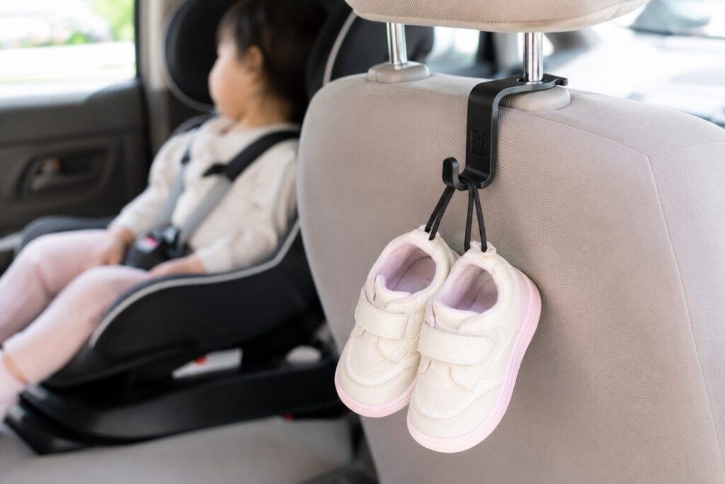 車の中でも靴が迷子にならないイメージ図
